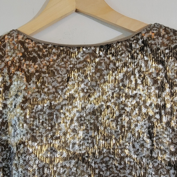 SIGRIN OLSEN Signature  Gold Metallic All Iver Sequin Top Sz L Blink Cocktail - Picture 6 of 12